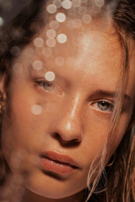 model with healthy skin