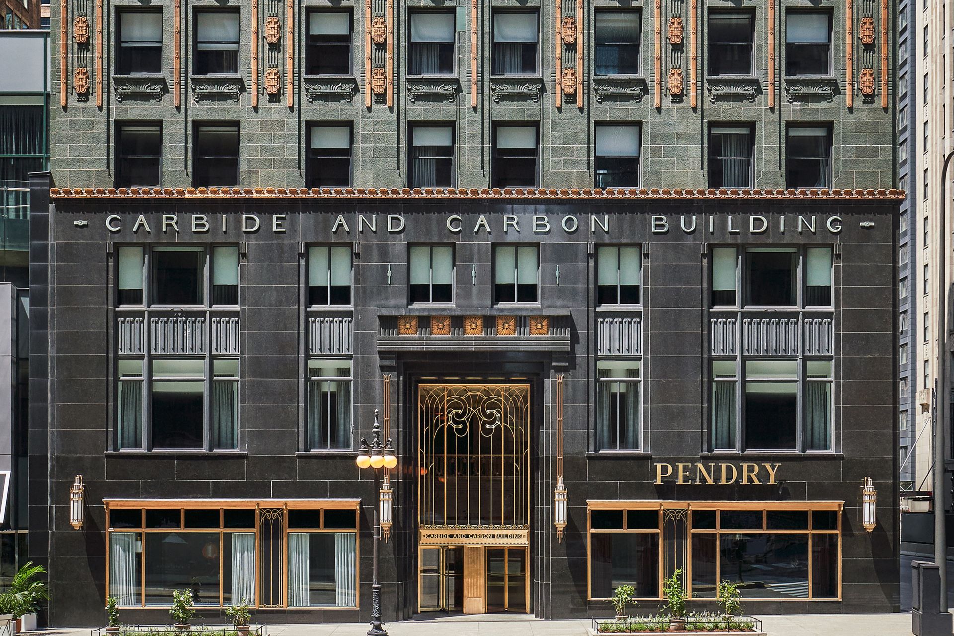 Art Deco exterior of Pendry Chicago and the Carbon and Carbide Building