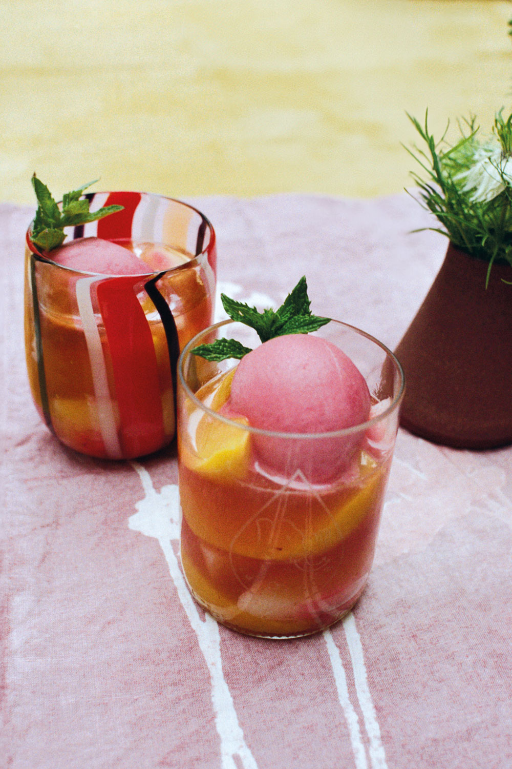 Pesche e Vino