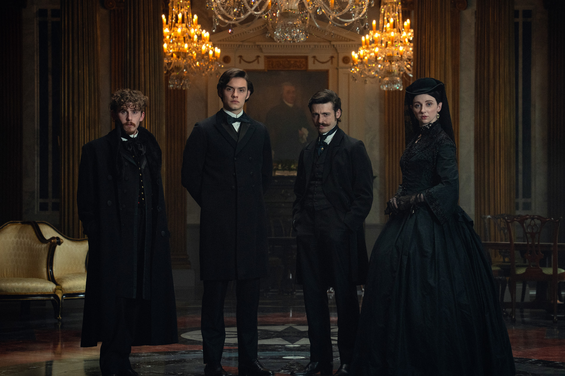 Benjamin (Fionn O’Shea), Edward (Louis Partridge), Arthur (Anthony Boyle) & Anne Guinness (Emily Fairn) in House of Guinness