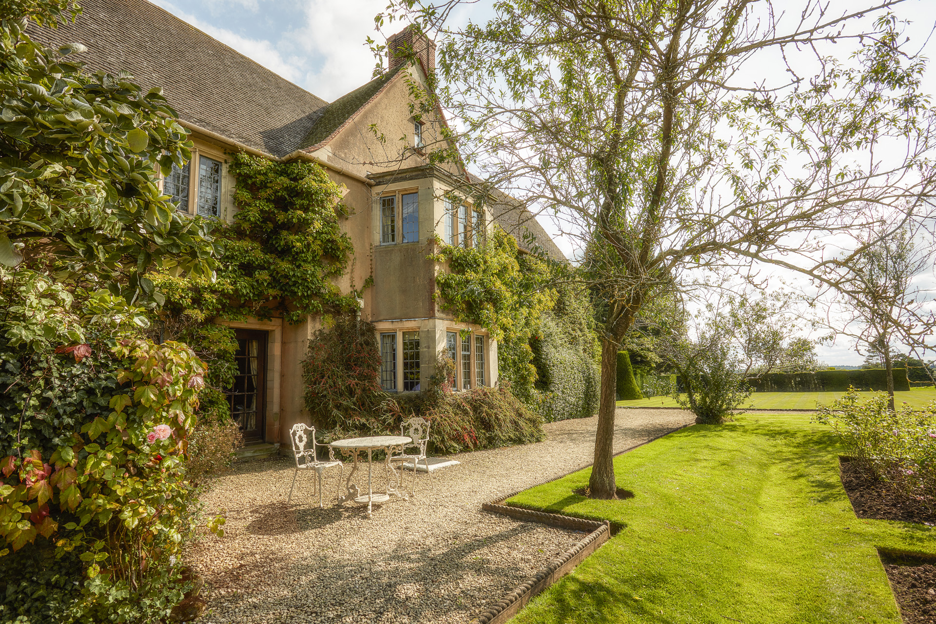 Mallory Court Hotel Exterior