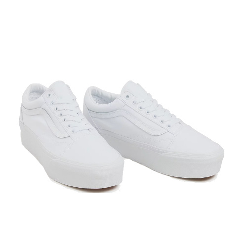 White tennis shoes