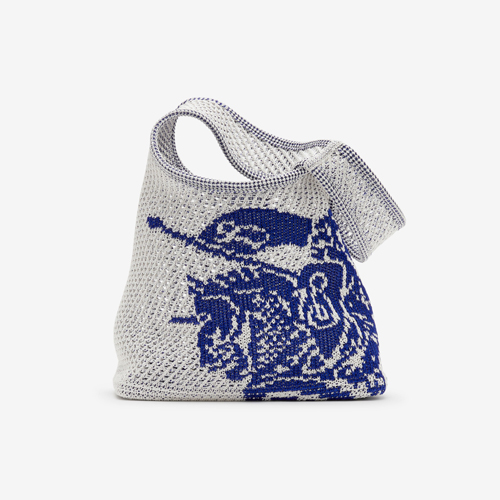 A summery crochet bag