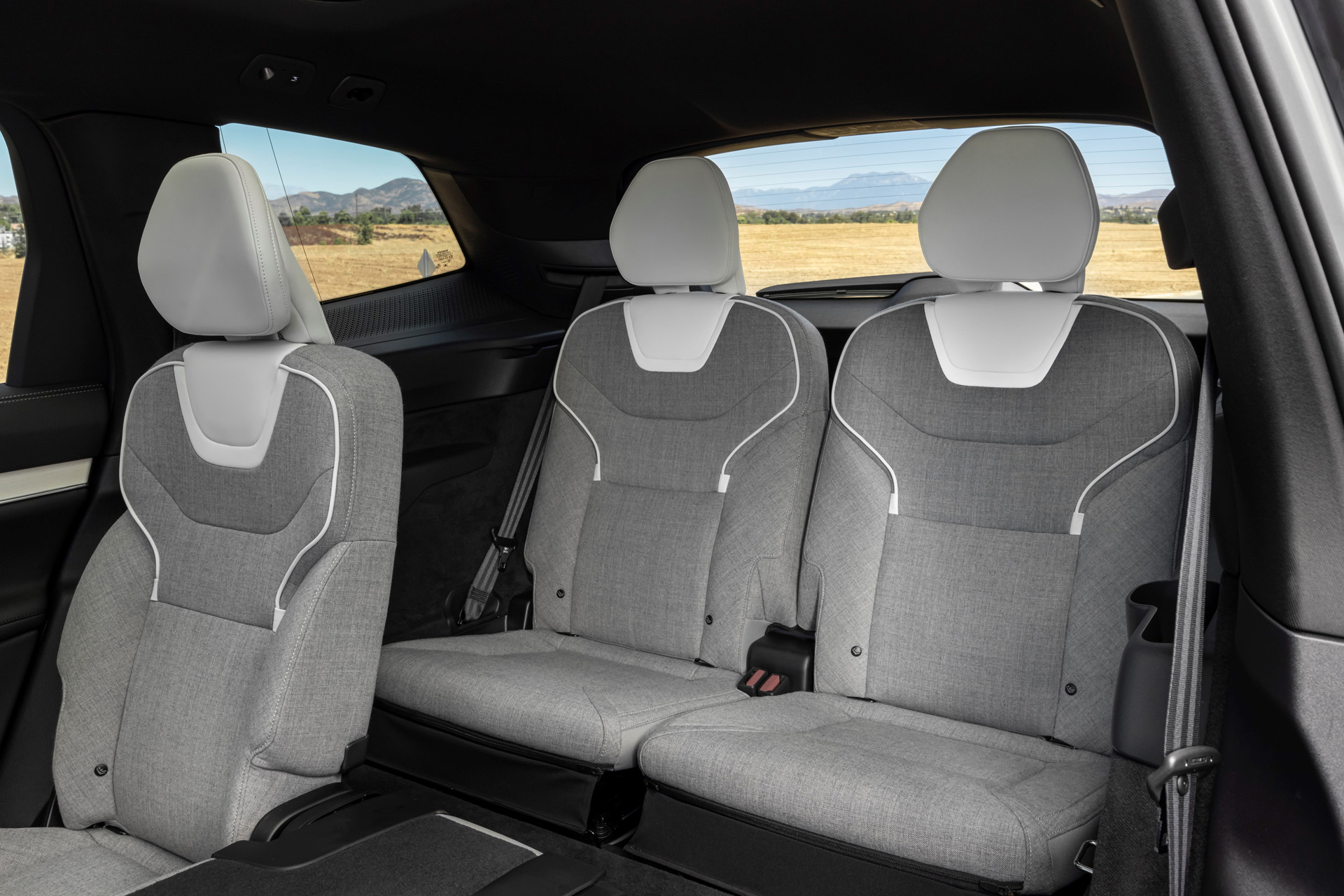 Volvo EX90 Vapour Grey Interior