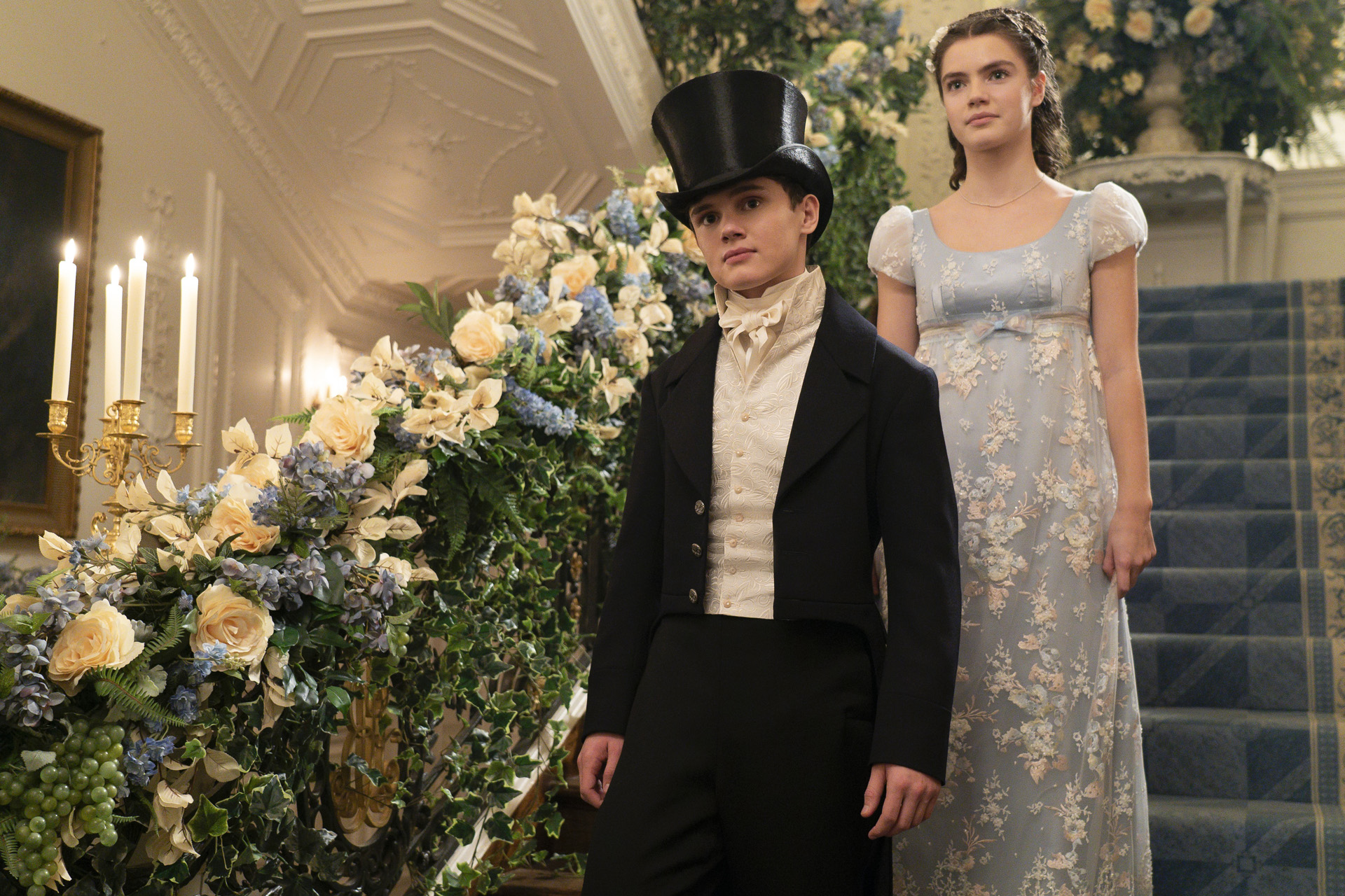 Will Tilston as Gregory Bridgerton & Florence Hunt as Hyacinth Bridgerton in episode 305 of Bridgerton