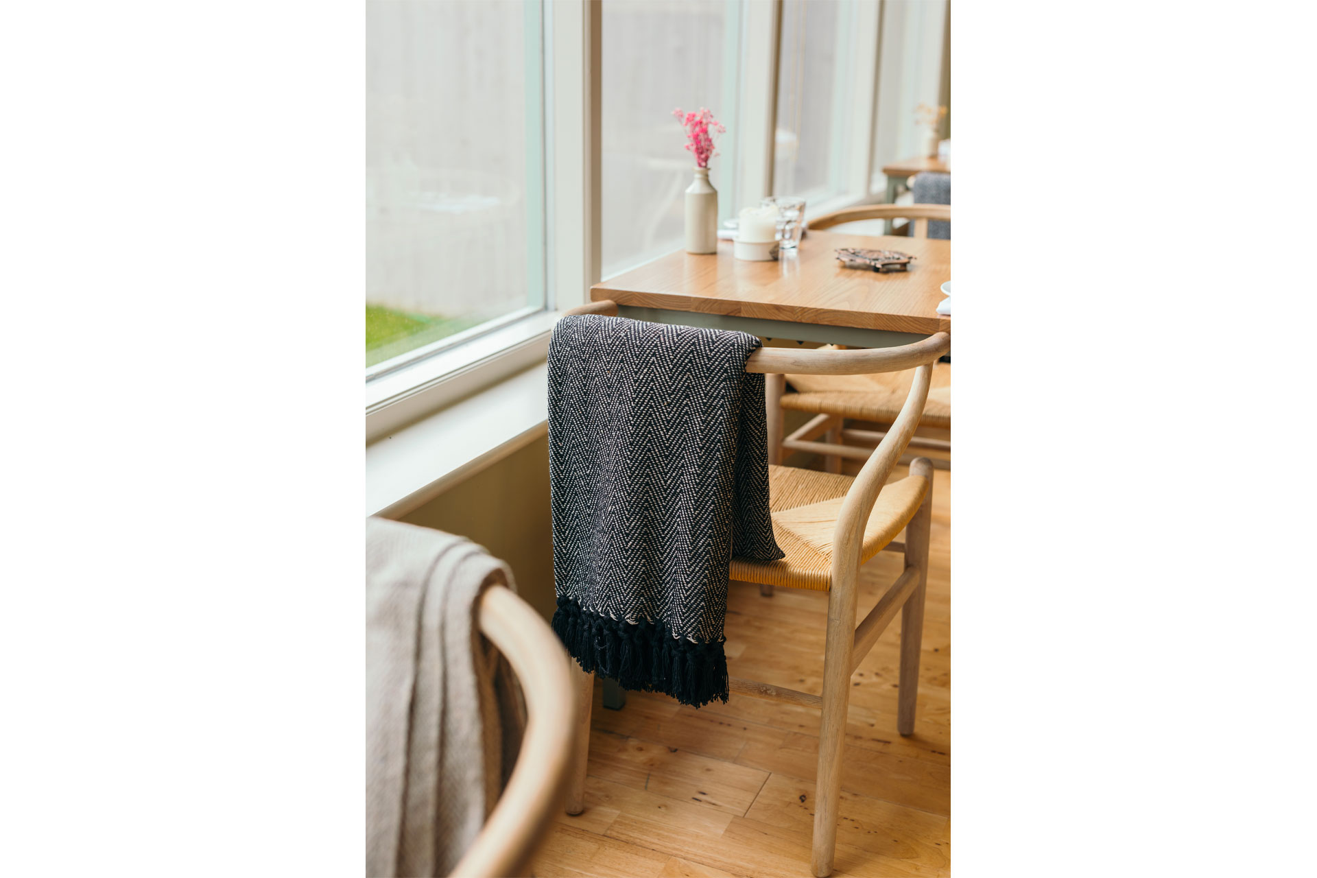 Nest farmhouse table
