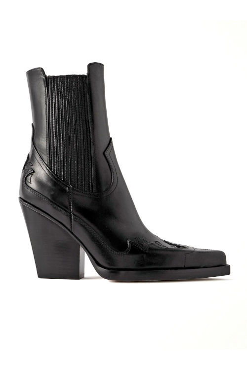 Black boot