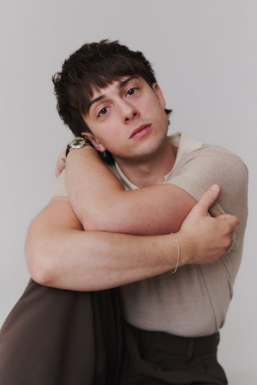 Ariella Glaser On Starring As Sara Blum In White Bird | Interview