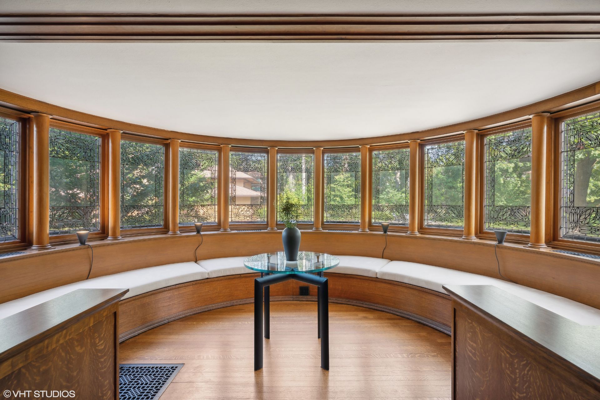 Semi-circular wooden conservatory