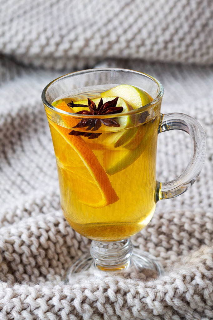 Mulled white wine