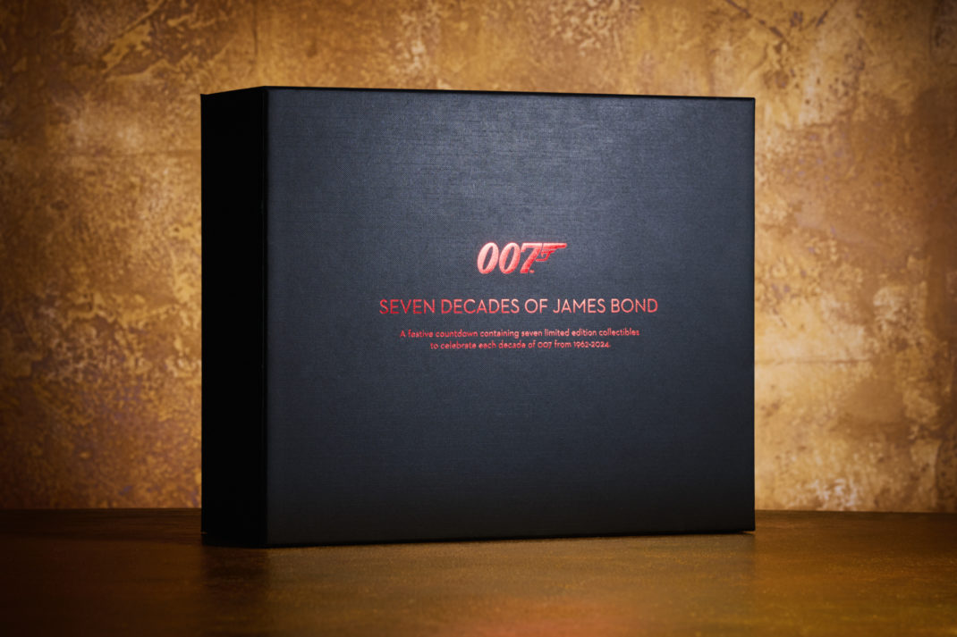 Black box with 007 logo