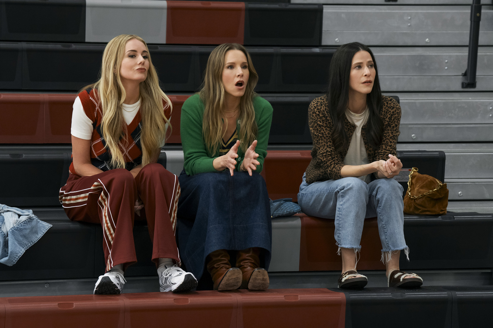 Justine Lupe as Morgan, Kristen Bell as Joanne & Jackie Tohn as Esther in episode 202 of Nobody Wants This
