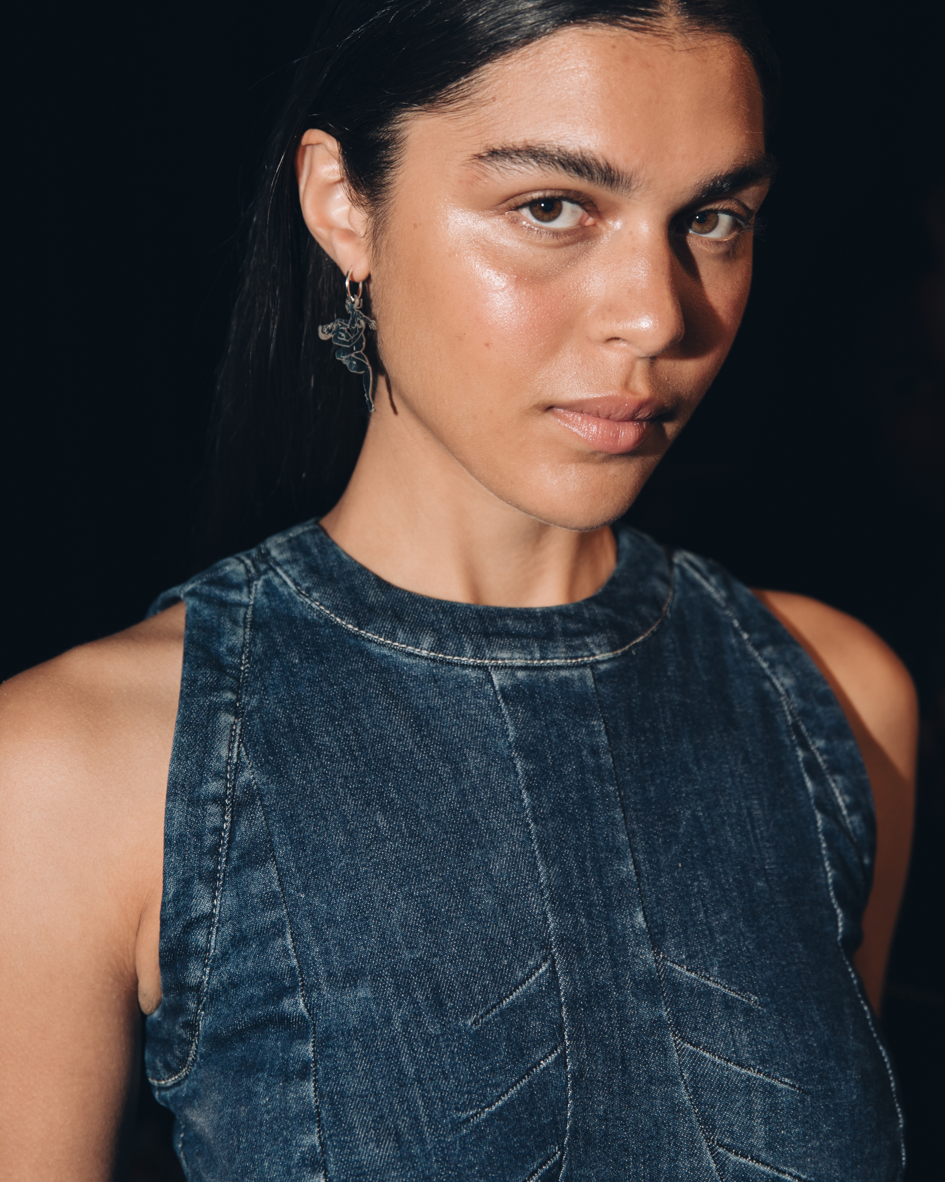 Woman with 'no makeup' makeup look | Beauty Trends 2025