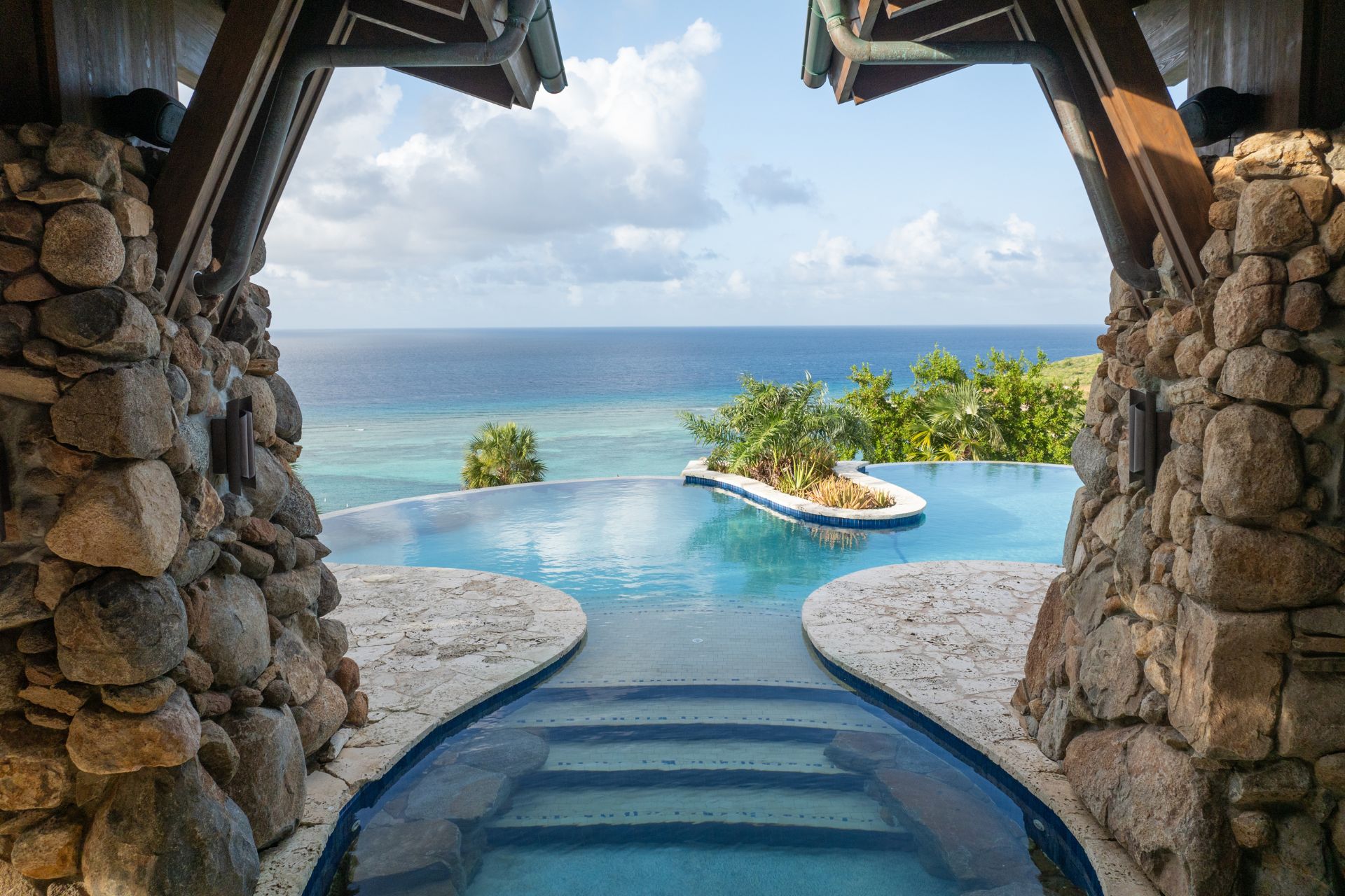 Infinity pool overlooking the ocean