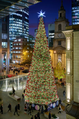 Pan Pacific London's 2024 Christmas tree