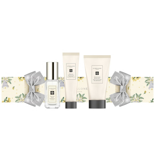 Christmas cracker with fragrance and creams
