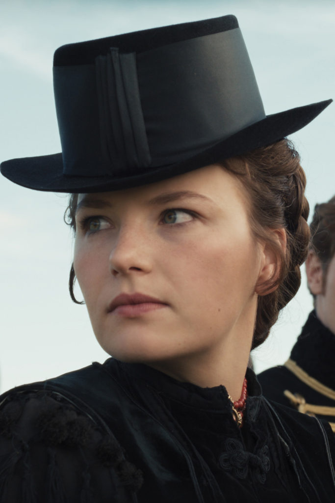 Devrim Lingnau as Elisabeth von Wittelsbach aka Sisi