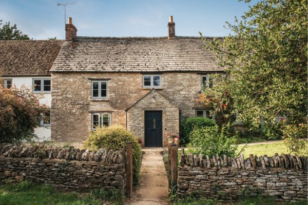 Exterior of Cotswold stone cottage similar to the cottage in The Holiday