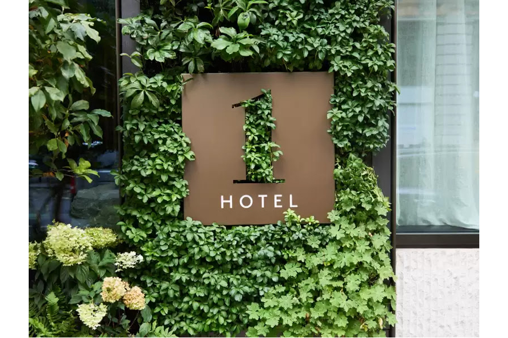 The 1 Hotel logo