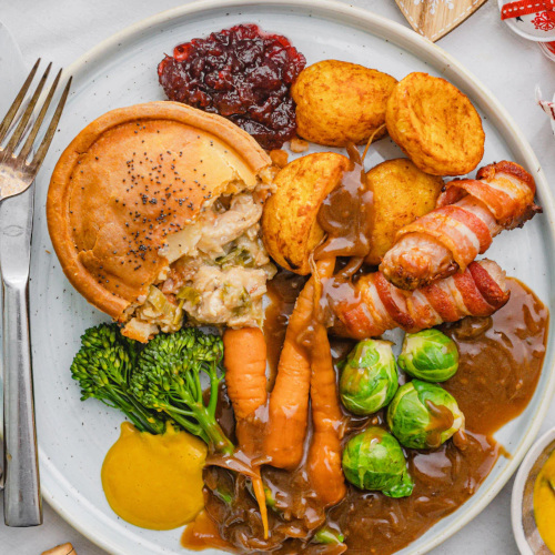 Christmas pie with roast