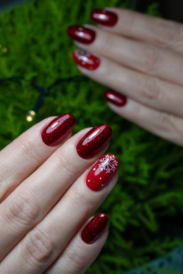 Christmas nails