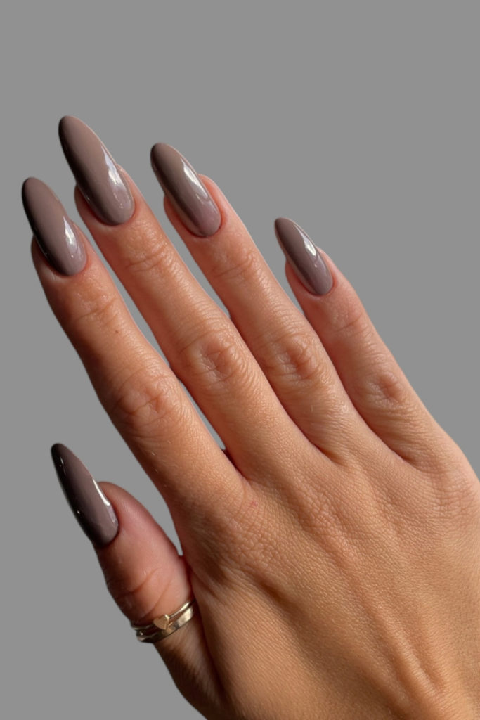 Grey manicure | Capricorn nails