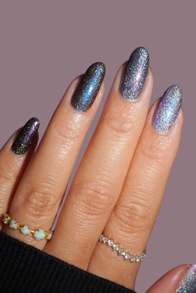 Glittery manicure | Party Nails For 2024