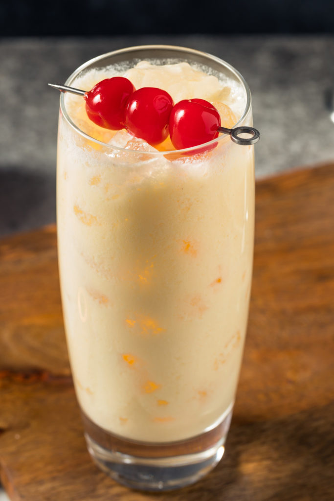 Snowball cocktail
