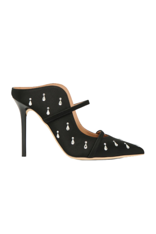 Black heel with diamantes
