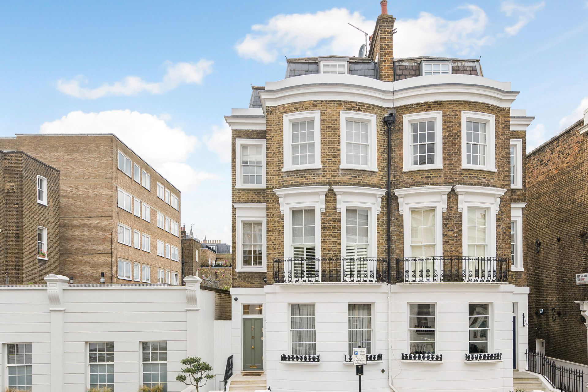 Notting Hill townhouse in the sunshine