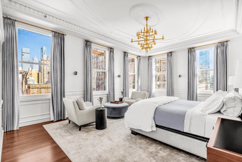 This Is What A $25M Manhattan Penthouse Looks Like