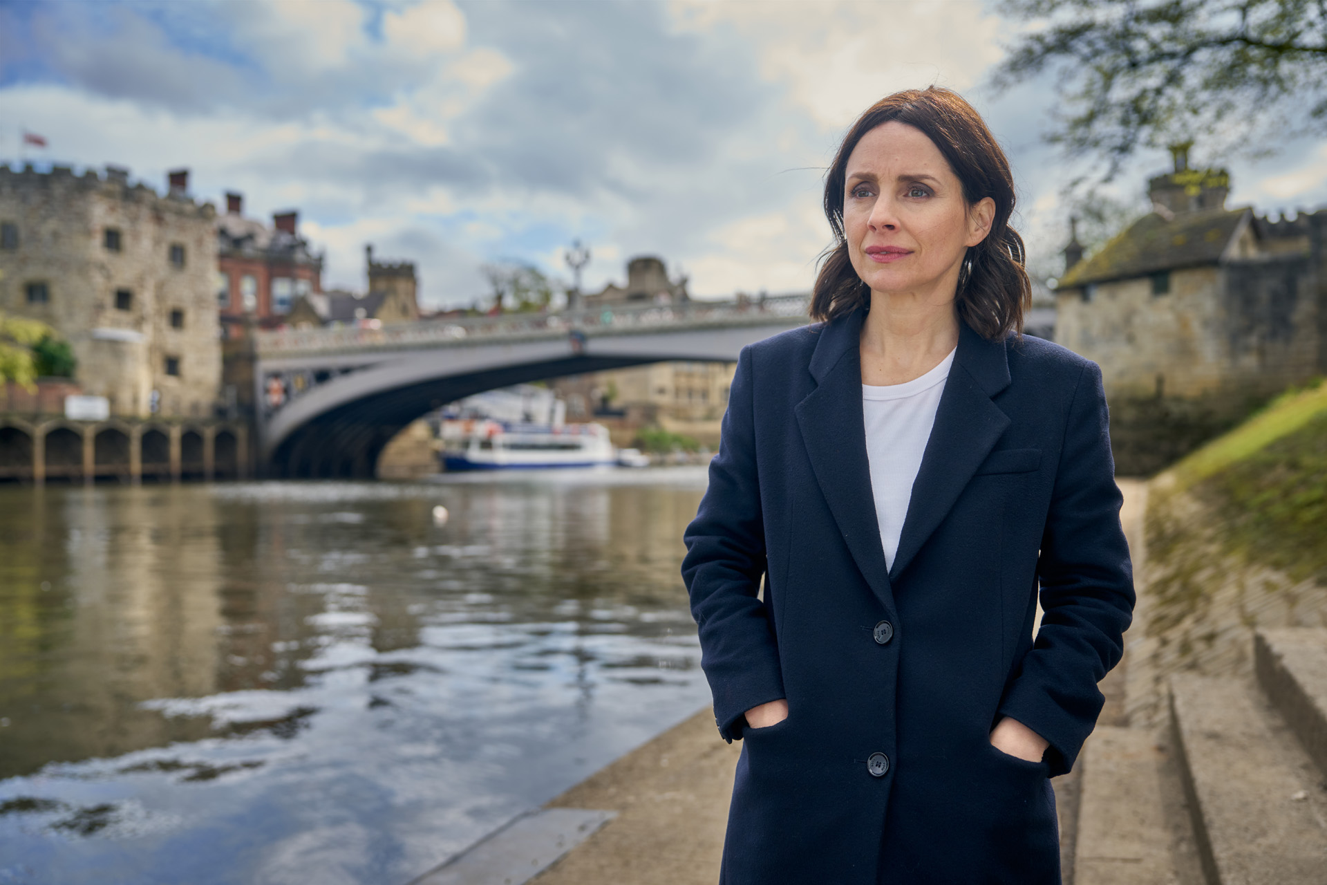 Detective Bea Metcalf (Laura Fraser) in Patience