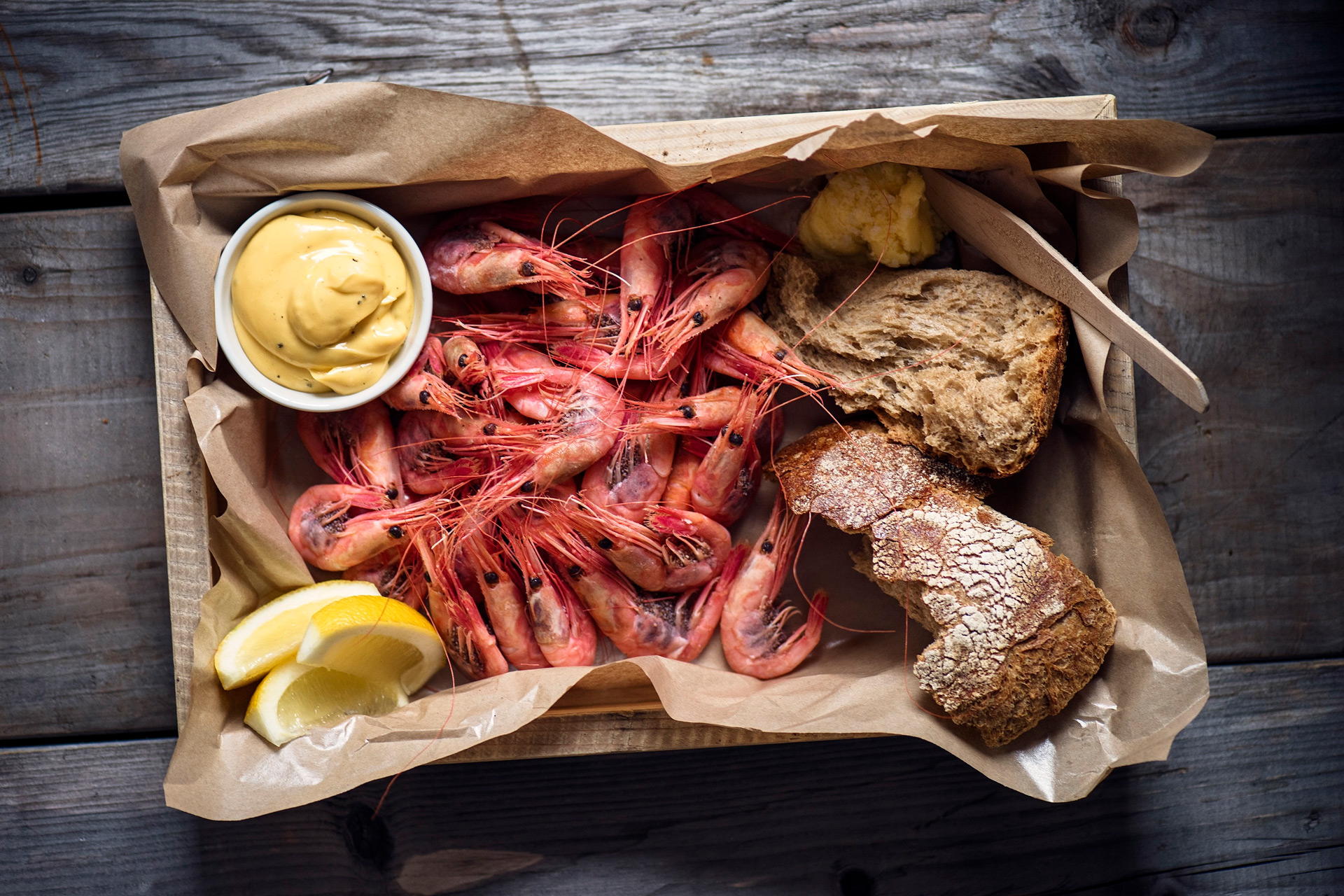 Seafood with bread