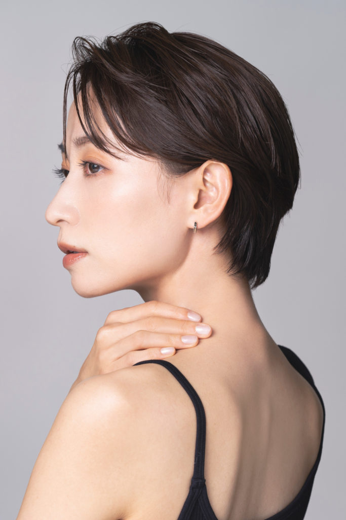 Woman with Korean pixie cut
