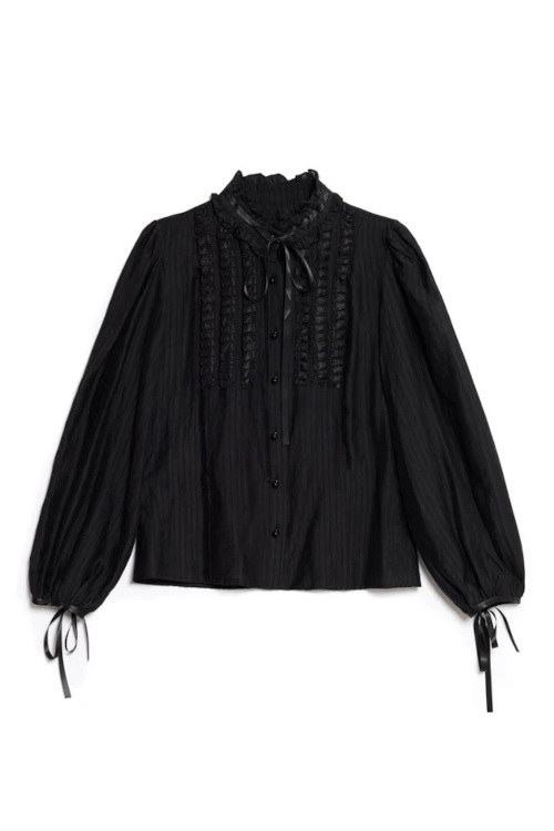 Black shirt