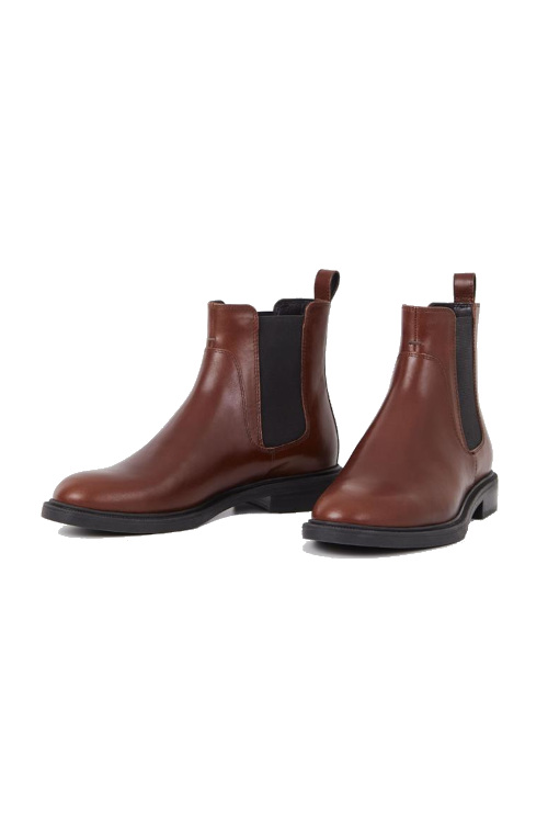 Brown boots