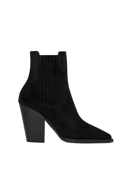 Black suede boot | claudia winkleman traitors outfit