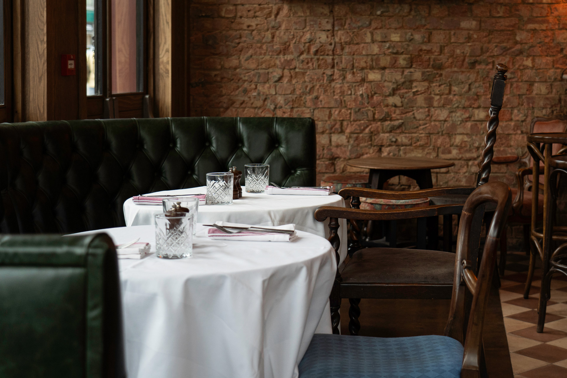 The Ox, Clapham
