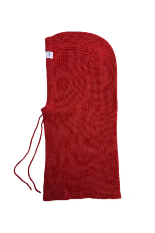 Red bonnet