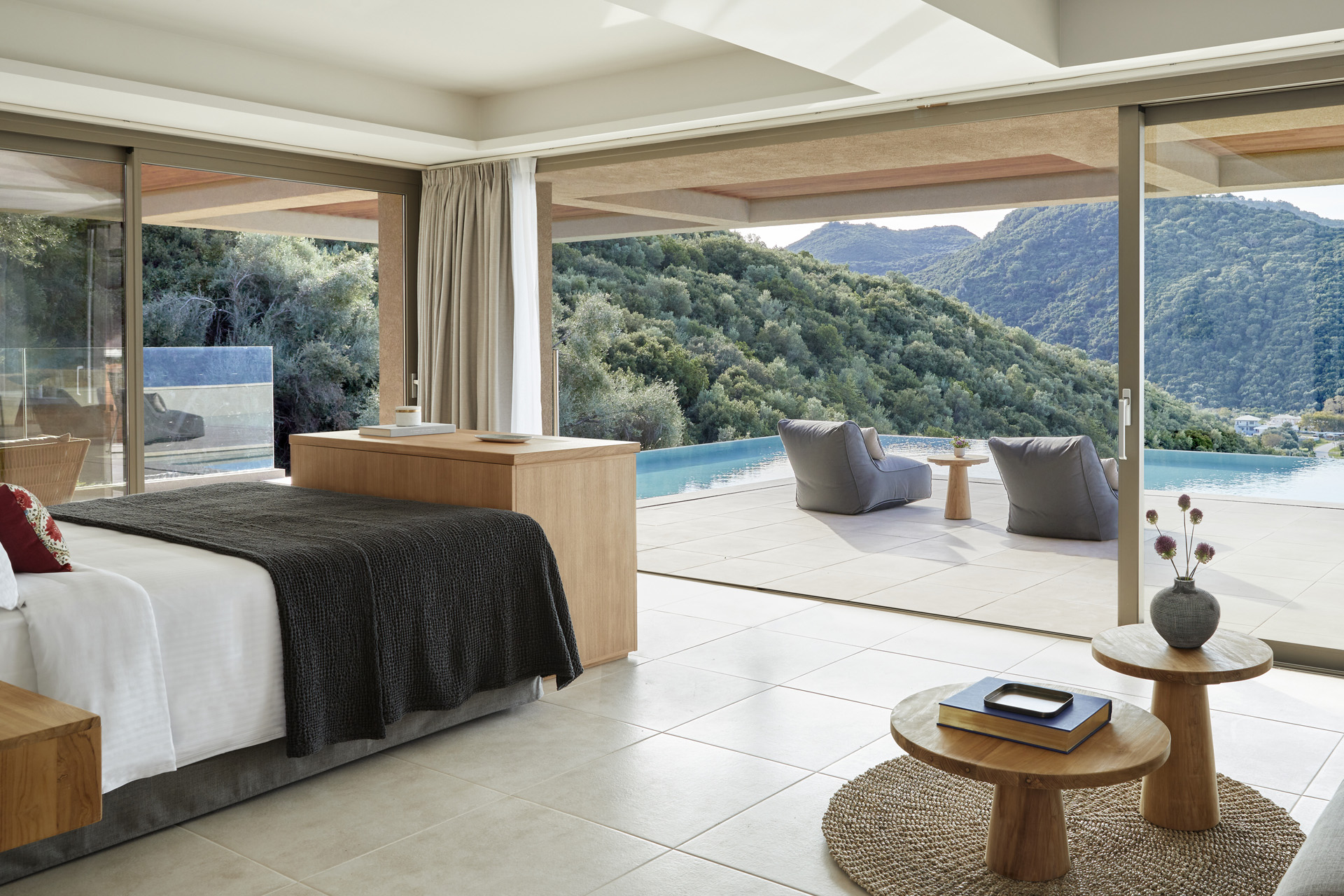 A Deluxe Suite with a private pool at Elix