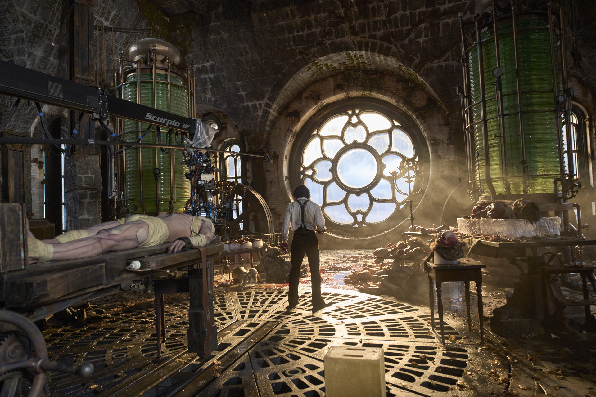 Jacob Elordi as The Creature and Oscar Isaac as Dr. Victor Frankenstein on the set of Frankenstein
