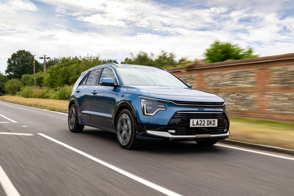 The Kia Niro PHEV 1.6 GDi in blue
