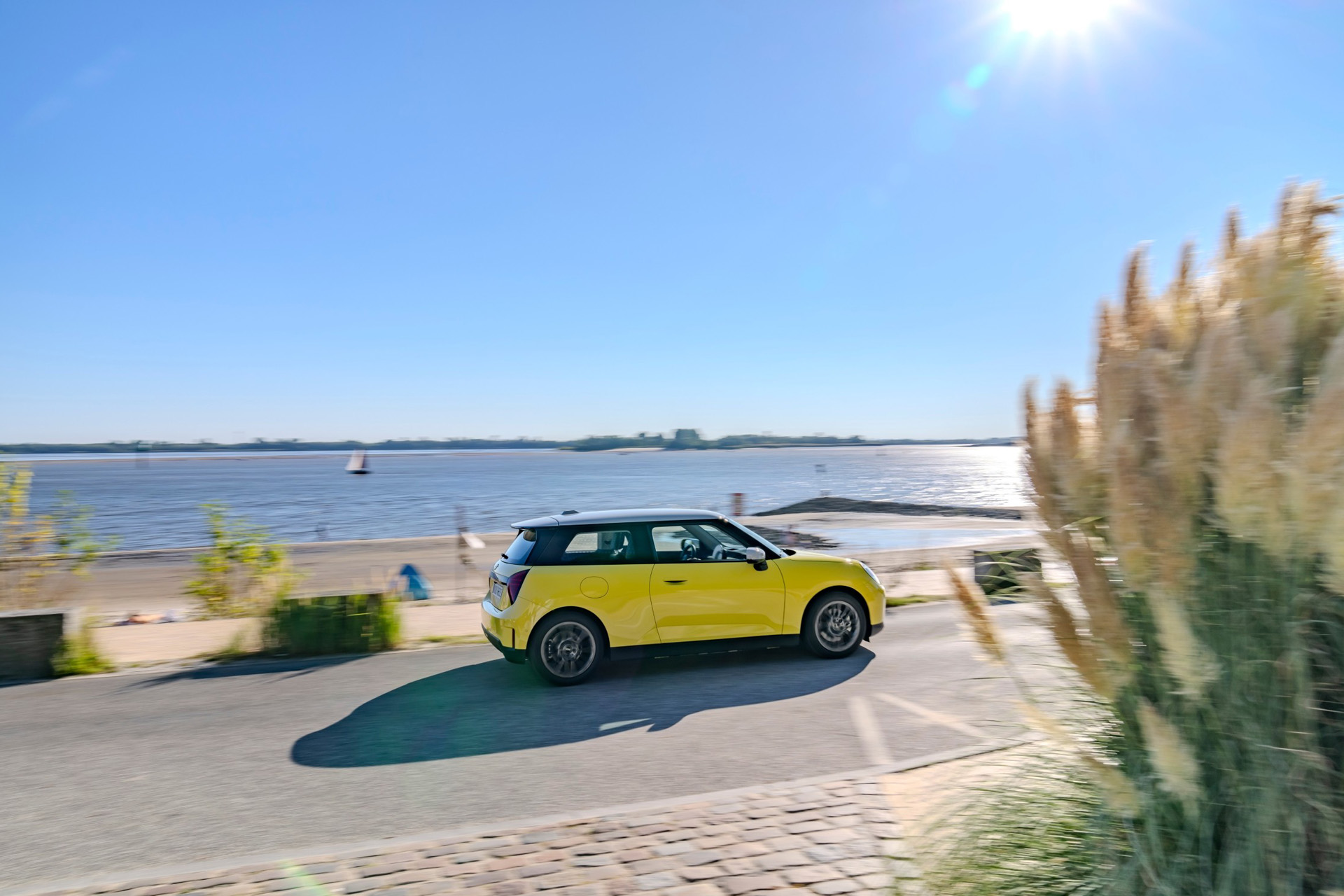 The yellow mini in the sun