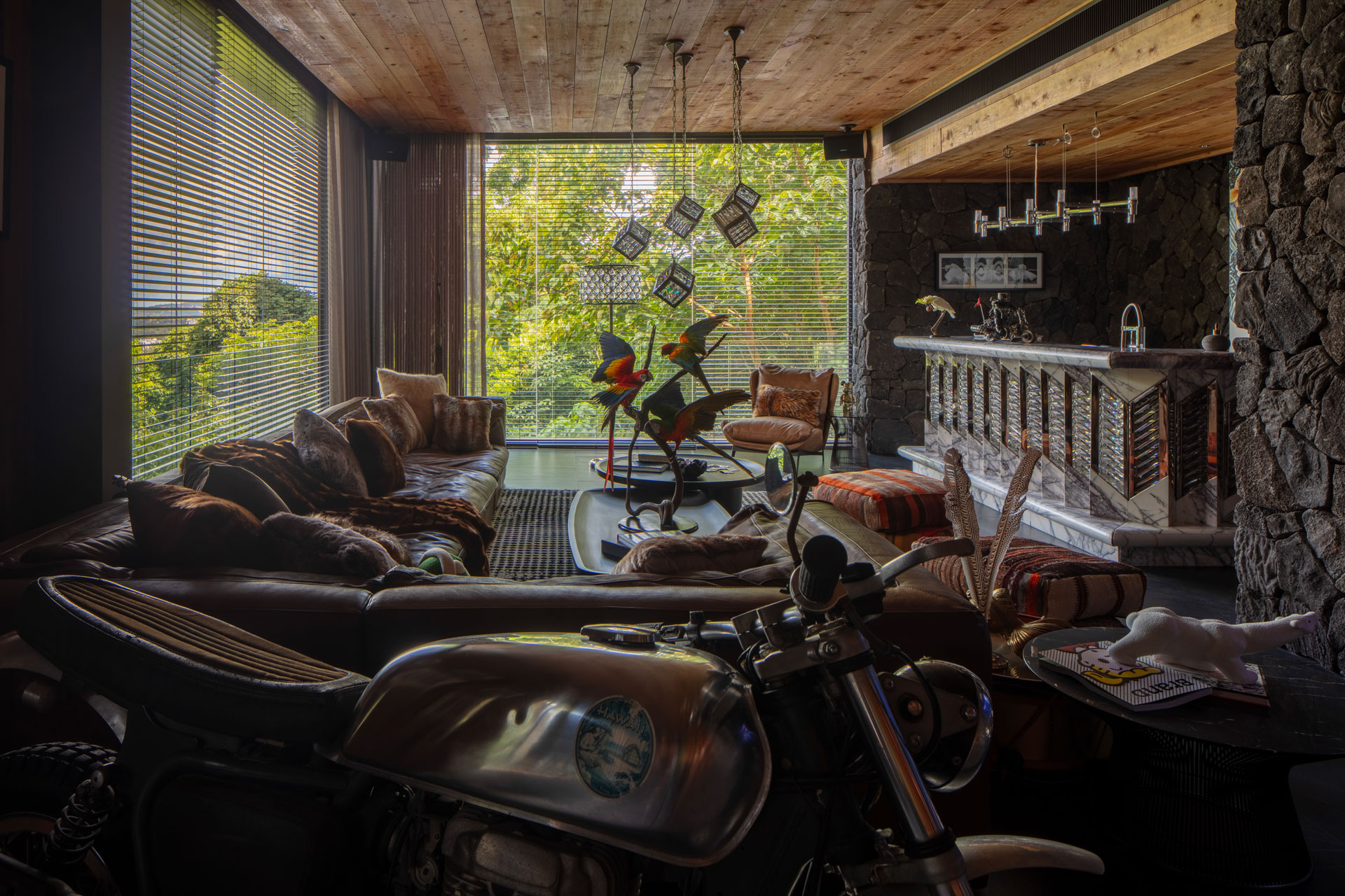 Anantara Layan Residence, the bar - Thai villa interiors