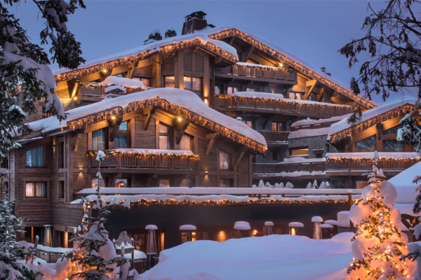 The outside of the Hôtel Barrière Les Neiges