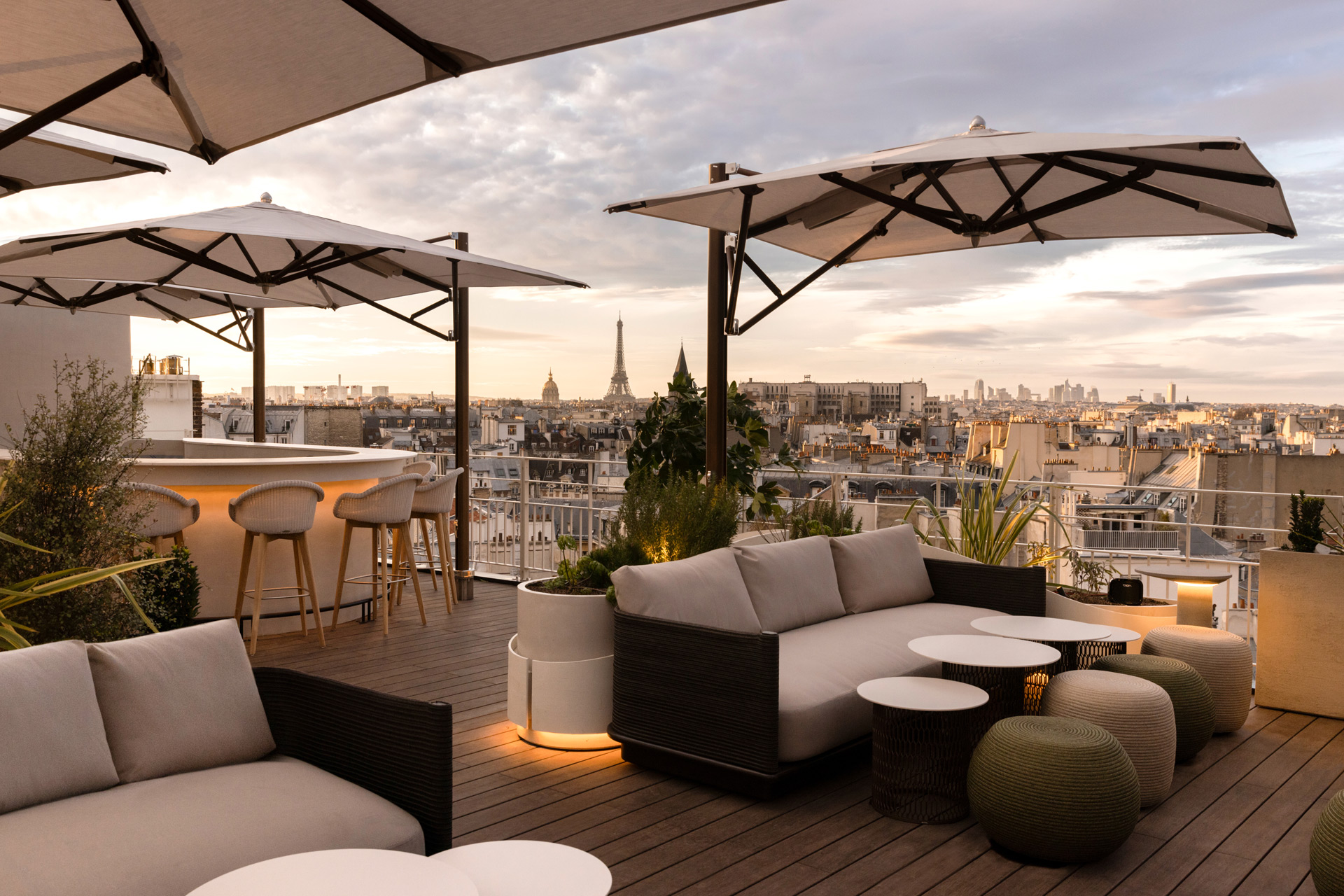 Rooftop bar at Hôtel Dame des Arts