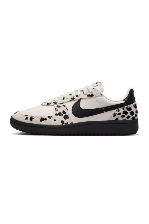 Spotty trainers