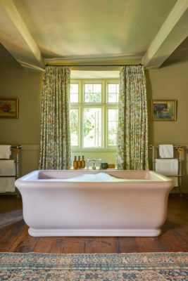 Bathroom in Room 1, The Pig in the Cotswolds