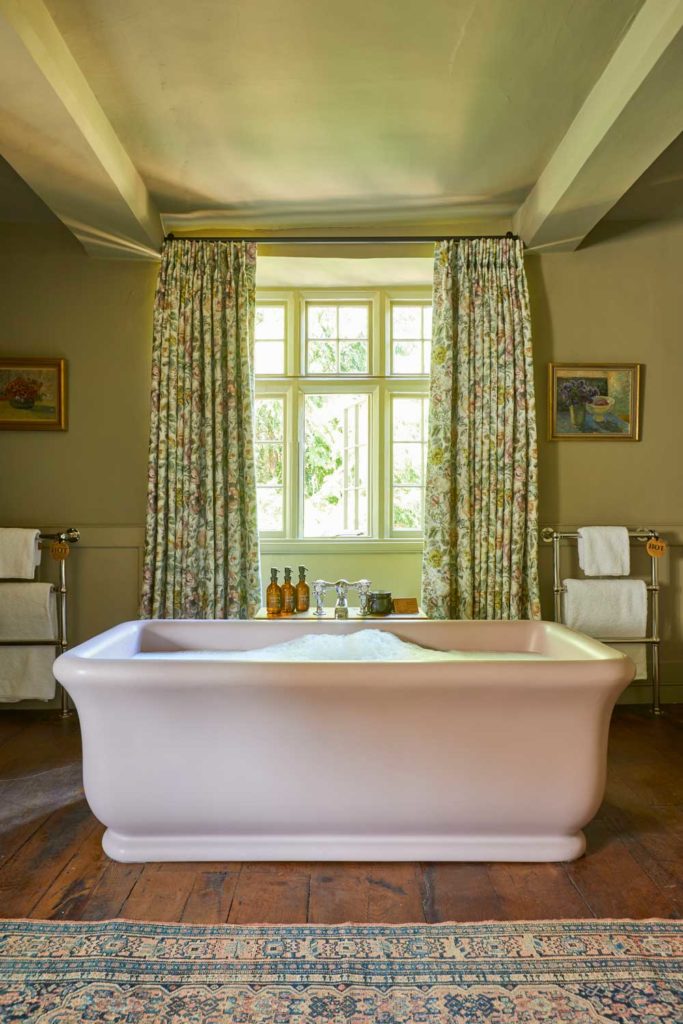 Bathroom in Room 1, The Pig in the Cotswolds