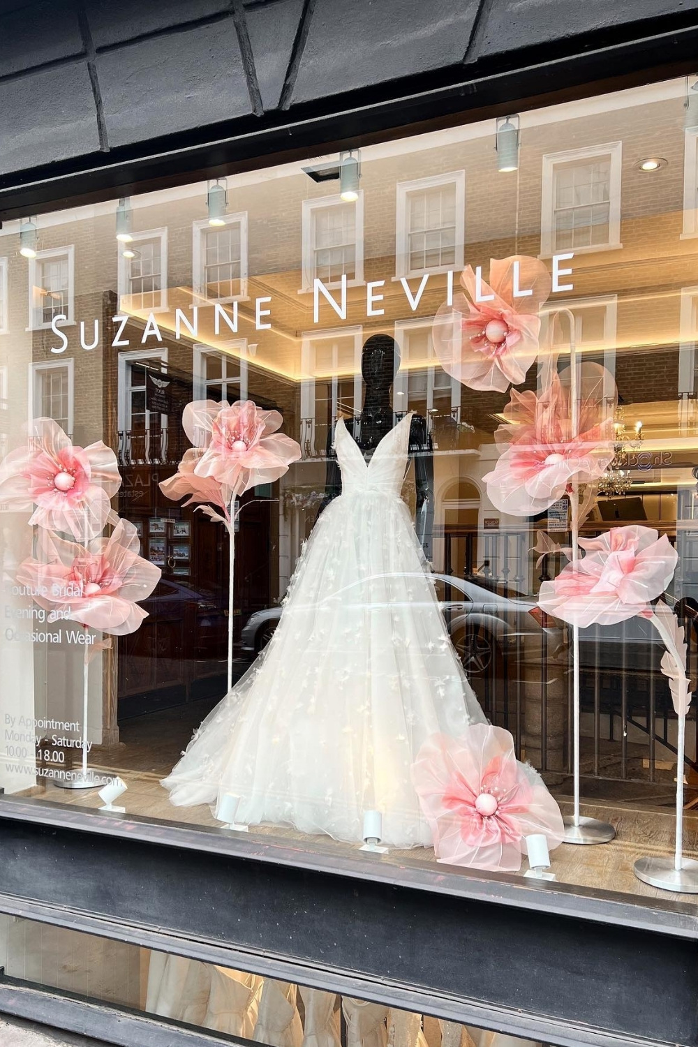 Suzanne Neville Knightsbridge store
